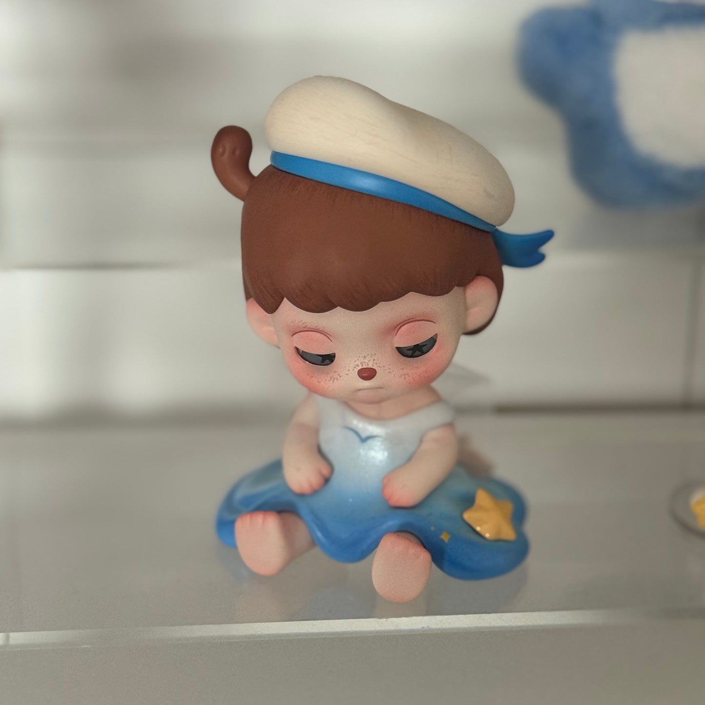 Anmoo Listen Attentively Figurine (EX-TRADER)