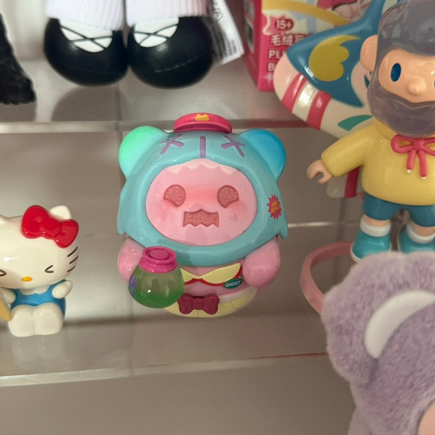 ShinWoo Ghost Diner Figurine (EX-TRADER)